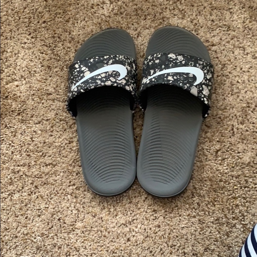 Nike slides